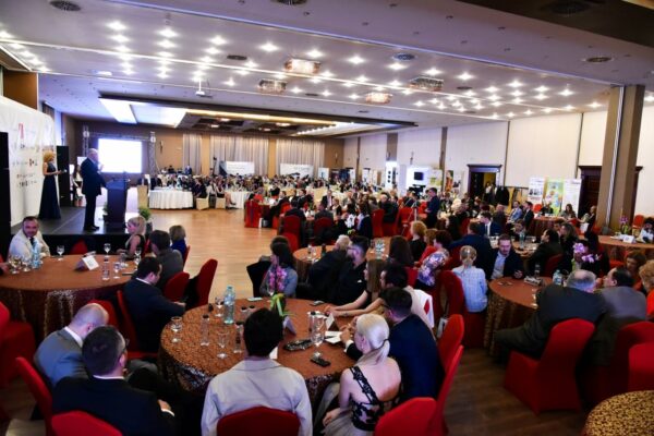 Excelența în Medicină a fost premiată: Gala Elitelor Medicale Transilvane ediția a II-a
